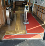 高砂駅北改札口