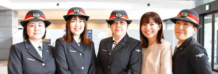 座談会メンバー集合写真