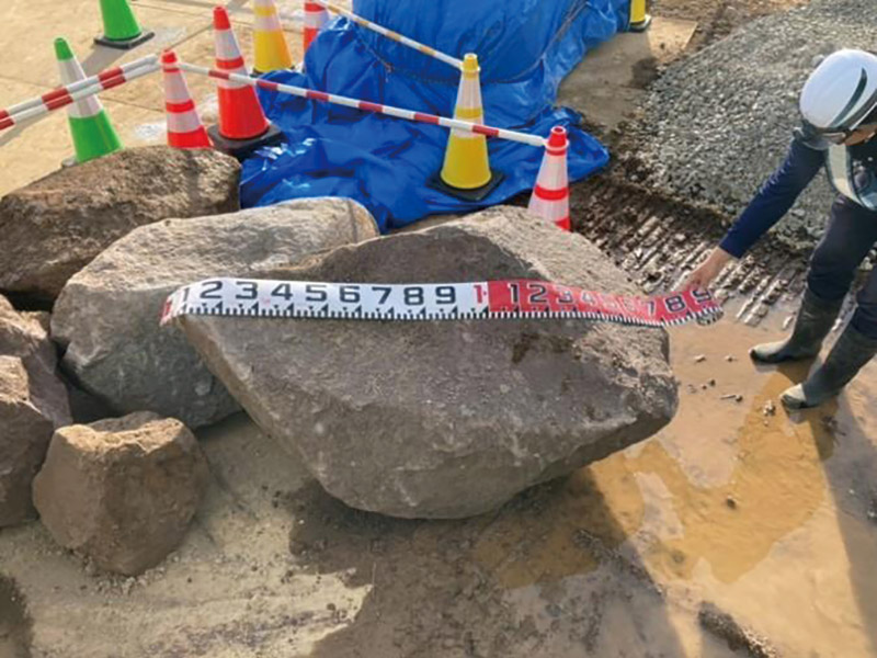 羊蹄トンネル(有島工区)で撤去された岩塊