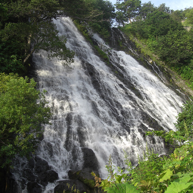 Oshinkoshin Waterfall