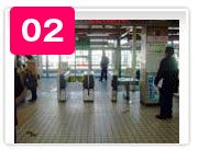 釧路駅改札口 →