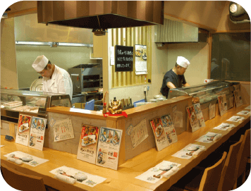 寿司と地魚料理サバの駅外観